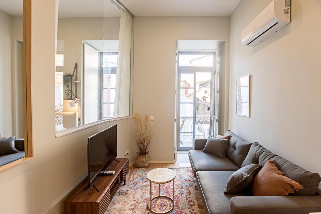 31 Janeiro 157 - Stylish 1br W/ Ac & Balcony By Lovelystay Apartament Porto