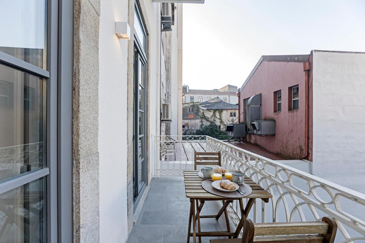 Apartament 31 Janeiro 157 - Stylish 1br W/ Ac & Balcony By Lovelystay